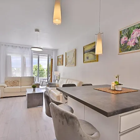 Sunset - Sun Towers - Przestronny Z Prywatnym Parkingiem Apartament