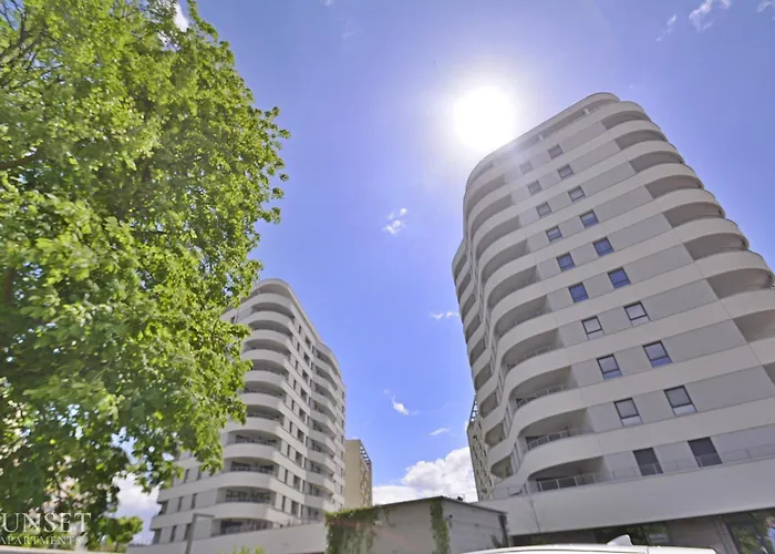 公寓 Sunset - Sun Towers - Przestronny Z Prywatnym Parkingiem 斯维诺乌伊希切